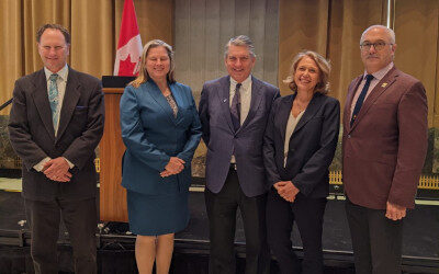 Les maires des Grands Lacs et du fleuve Saint-Laurent jouent un rôle clé dans le Sommet sur l’eau douce à Ottawa