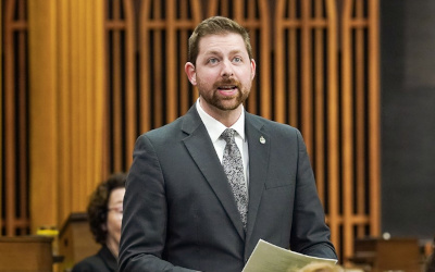 Projet de loi C-245: Xavier Barsalou-Duval dépose un projet de loi pour exempter le Québec du multiculturalisme canadien
