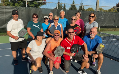 Les gens de tous les âges jouent au Pickleball à Contrecœur!