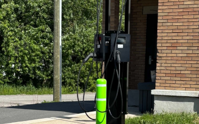 Deux nouvelles bornes de recharge à Calixa-Lavallée